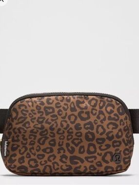 Lululemon Everywhere Belt Bag Leopard 1L- LDOK/NHBR LIKE NEW RARE TO FIND